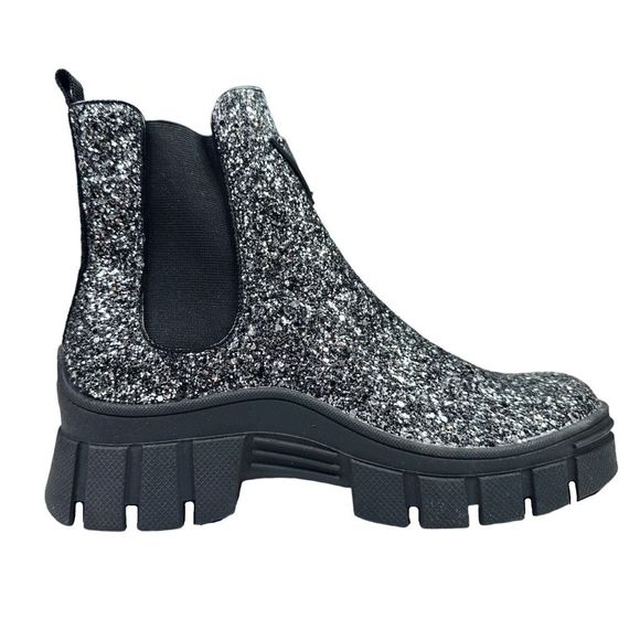 Guess Shoes Guess Hestia Chelsea Boot Poshmark